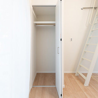 棚・ポール付　クローゼット(1)