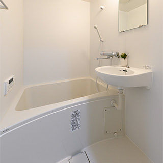 浴室 リクシル 浴槽1115サイズ、混合水栓、ミニ洗面台