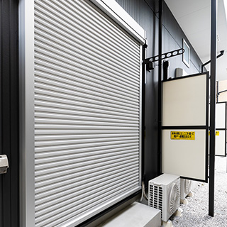 シャッター付 夜も安心