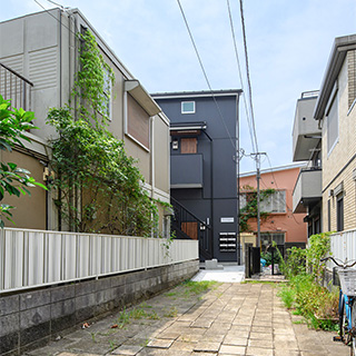 外観 エントランス側東(2)